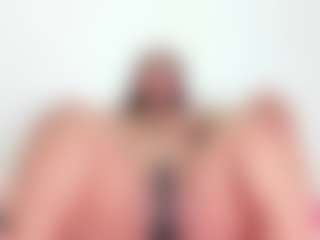 Cynthia's Live Sex Cam Show