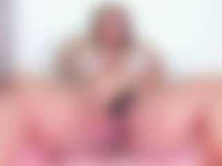 Cynthia's Live Sex Cam Show