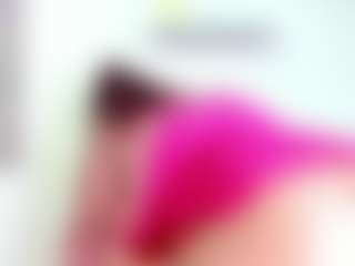 Live cam show with Cynthia - Brown Hair on Camsoda