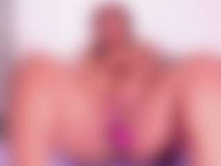 Cynthia's Live Sex Cam Show