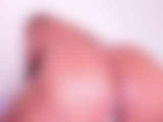 Live cam show with Cynthia - Sexwebcam Brown Hair on Mixed Magazine Live