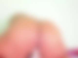 Cynthia's Live Sex Cam Show