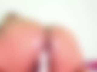 Cynthia's Live Sex Cam Show