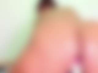 Cynthia's Live Sex Cam Show