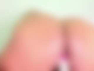 Cynthia's Live Sex Cam Show