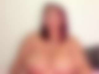 Live cam show with Cynthia - Erotic Dance on AdultVida.com