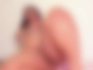 Cynthia's Live Sex Cam Show