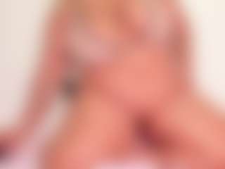 Cynthia's Live Sex Cam Show