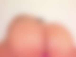 Cynthia's Live Sex Cam Show