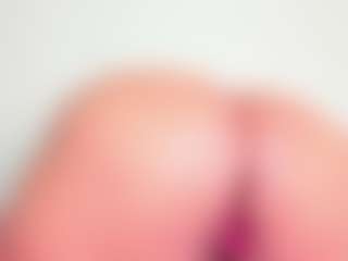 Cynthia's Live Sex Cam Show