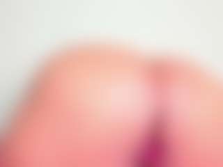 Cynthia's Live Sex Cam Show