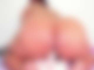 Cynthia's Live Sex Cam Show