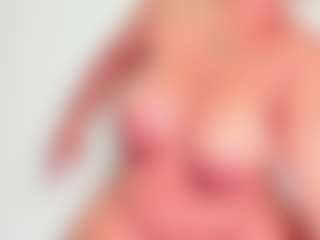 Cynthia's Live Sex Cam Show