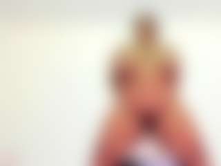 Live cam show with Cynthia - Pornstar Public on CSO-WL