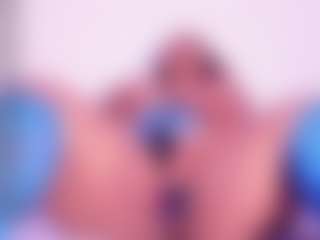Cynthia's Live Sex Cam Show