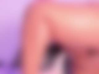 Cynthia's Live Sex Cam Show