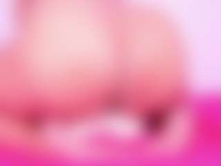 Live cam show with Cynthia - Athletic Amateur on Gym Cam Girls