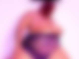 Live cam show with Cynthia - Spank MILF on Hubzter Live