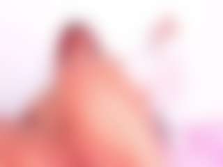 Live cam show with Cynthia - Dildo Or Vibrator MILF on Cam Slut