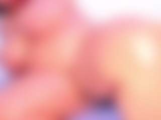 Live cam show with Cynthia - Brown Eyes MILF on chickslive.net