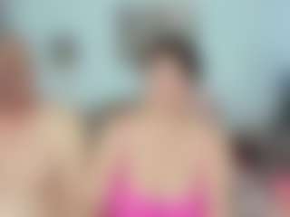 ladyred8's Live Sex Cam Show