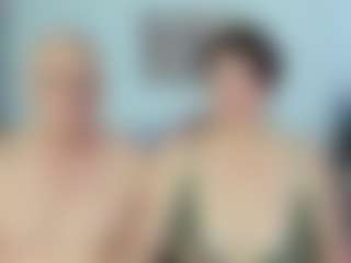 ladyred8's Live Sex Cam Show