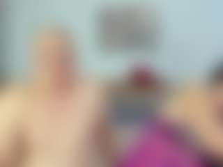 ladyred8's Live Sex Cam Show