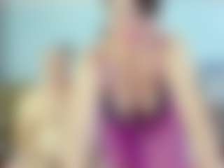 Live cam show with ladyred8 - Living Room on Soda Cam