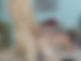 ladyred8's Live Sex Cam Show