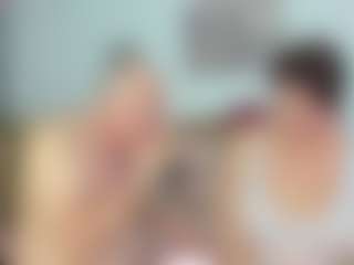 ladyred8's Live Sex Cam Show