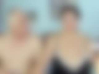 ladyred8's Live Sex Cam Show