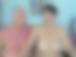 ladyred8's Live Sex Cam Show