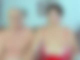 ladyred8 MILF webcam performer live streaming