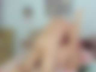 Live cam show with ladyred8 - Toys on SinfulBabes