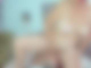 Live cam show with ladyred8 - Grey Eyes on CamwithHer
