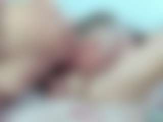 ladyred8's Live Sex Cam Show