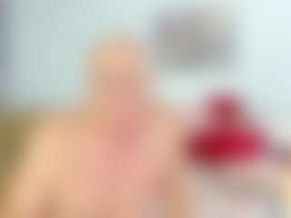 Live cam show with ladyred8 - Middle Aged on testsause.com