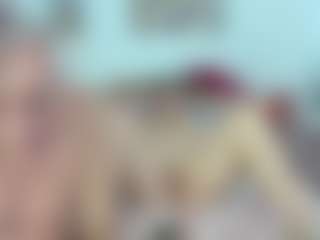 ladyred8's Live Sex Cam Show