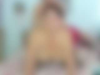 ladyred8's Live Sex Cam Show