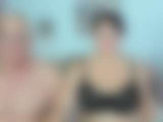 ladyred8's Live Sex Cam Show