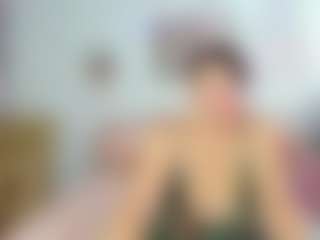 ladyred8's Live Sex Cam Show