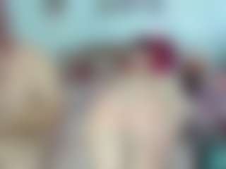 ladyred8's Live Sex Cam Show
