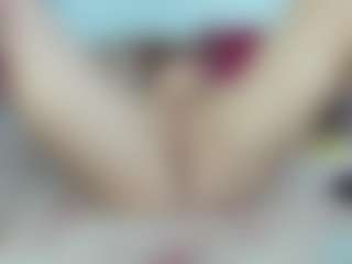 ladyred8's Live Sex Cam Show