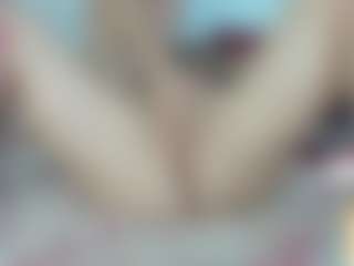 Live cam show with ladyred8 - Green Eyes on Instabang