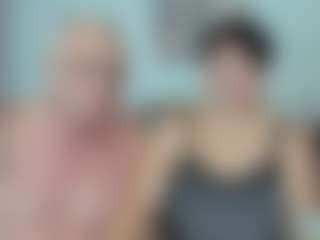 Live cam show with ladyred8 - Bedroom on CamSextacy