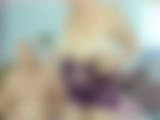 ladyred8's Live Sex Cam Show