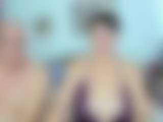 ladyred8's Live Sex Cam Show