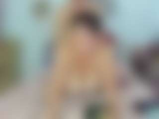 ladyred8's Live Sex Cam Show