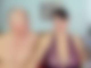 ladyred8's Live Sex Cam Show