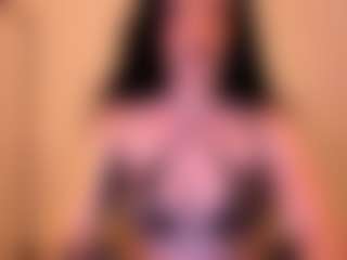 Almendra's Live Sex Cam Show